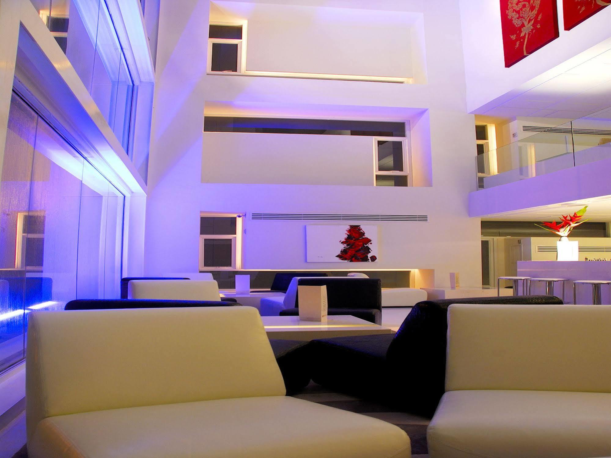 Hotel Le Fenix Sukhumvit 11 Bangkok Exterior foto